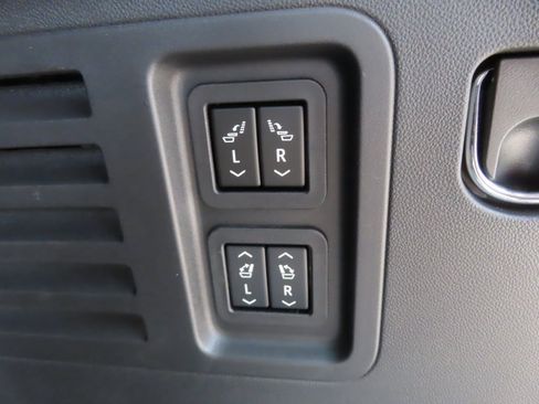 New 2026 Chevrolet Traverse High Country w/ LPO, Floor Liner Package image 21