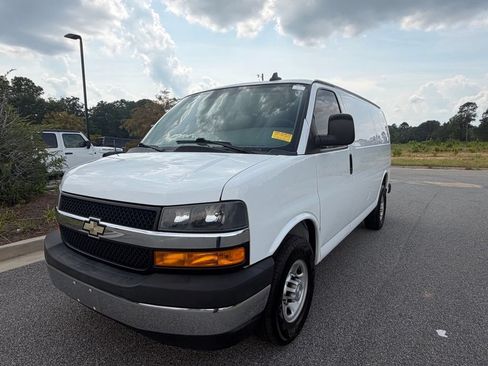 Used 2021 Chevrolet Express 2500 w/ Driver Convenience Package RWD image 54