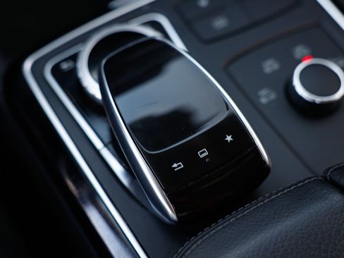 Used 2016 Mercedes-Benz GLE 400 4MATIC image 46