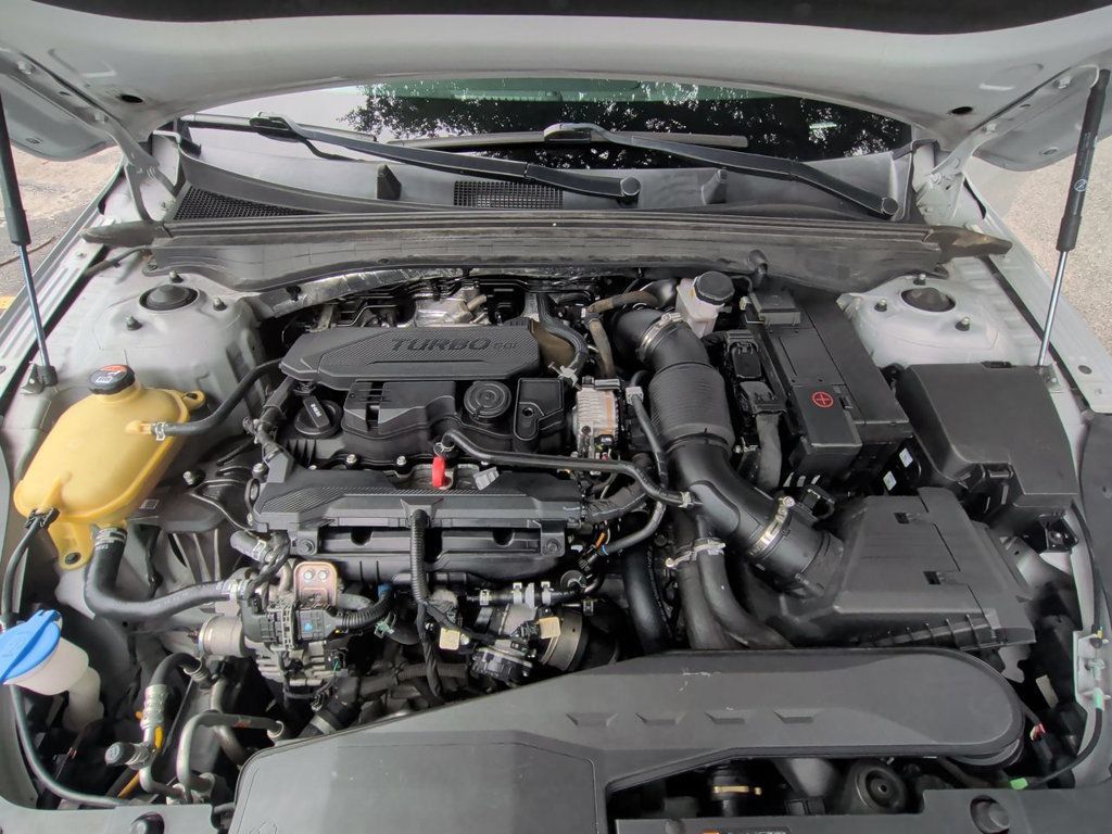 Used 2022 Kia K5 GT-Line FWD image 11