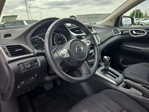 Used 2019 Nissan Sentra SV FWD image 2