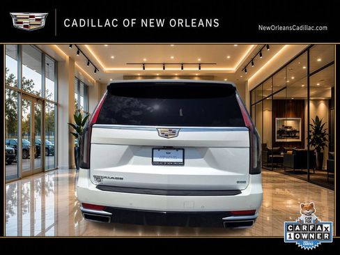 Used 2022 Cadillac Escalade Premium Luxury w/ Performance Package RWD image 4