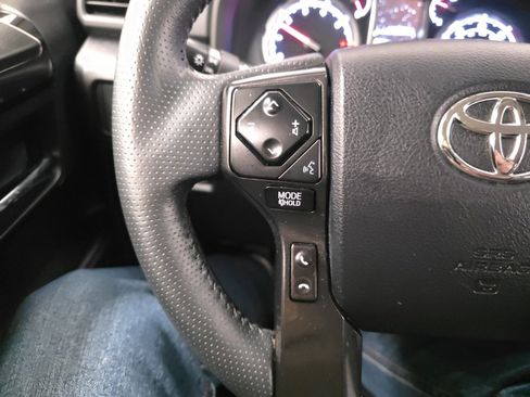 Used 2024 Toyota 4Runner TRD Off-Road image 15