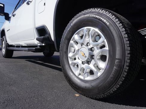 Certified 2024 Chevrolet Silverado 2500 LTZ w/ LTZ Convenience Package image 6