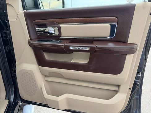Used 2015 RAM 1500 Laramie w/ Convenience Group image 9