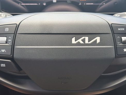 New 2026 Kia K4 FWD image 24