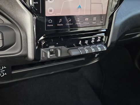 New 2026 RAM 2500 Tradesman AWD/4WD image 18