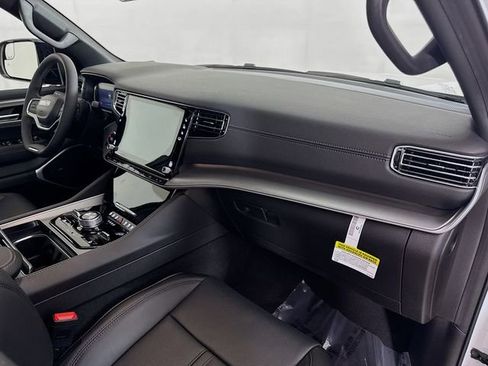 New 2026 Jeep Grand Wagoneer 4WD image 28