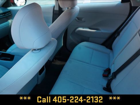 Used 2025 Hyundai Kona SEL AWD/4WD image 28