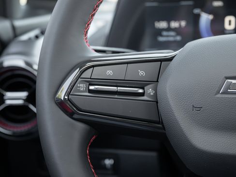 New 2026 Chevrolet Equinox EV RS image 21