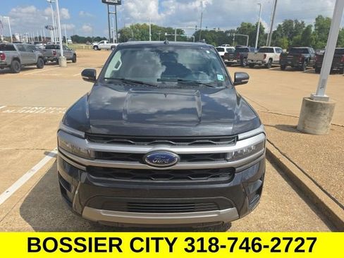Used 2022 Ford Expedition XLT RWD image 2