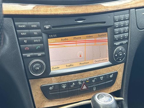 Used 2009 Mercedes-Benz E 350 4MATIC Sedan image 29