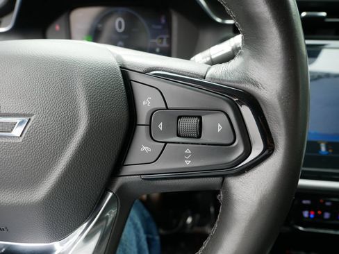 Used 2022 Chevrolet Bolt EUV Premier w/ Super Cruise Package FWD image 25