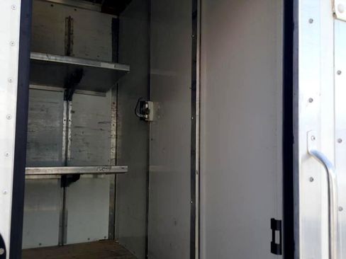 Used 2021 Ford E-350 and Econoline 350 Super Duty w/ Power Windows & Locks Group image 12