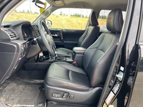 Used 2019 Toyota 4Runner TRD Off-Road Premium AWD/4WD image 15