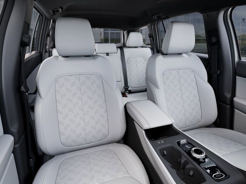 New 2026 Jeep Cherokee Overland image 17