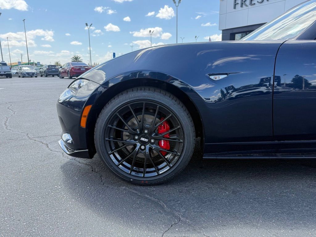 New 2026 MAZDA MX-5 Miata Club w/ Weather Package RWD image 5