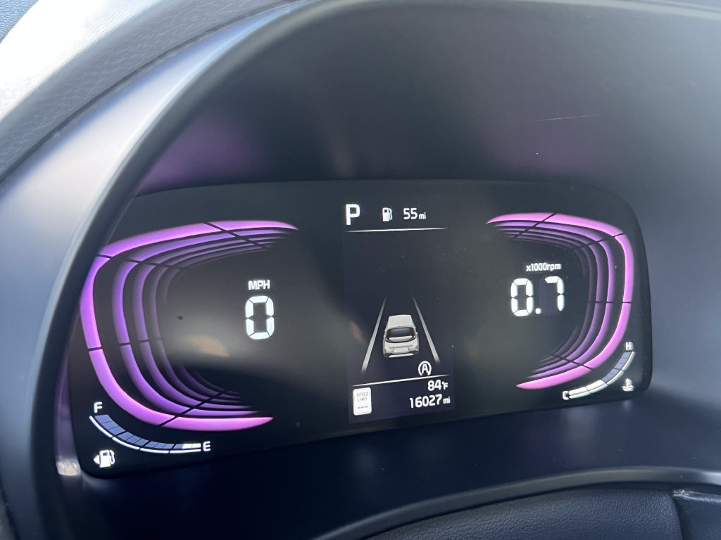 Used 2025 Kia Soul LX w/ LX Technology Package FWD image 19