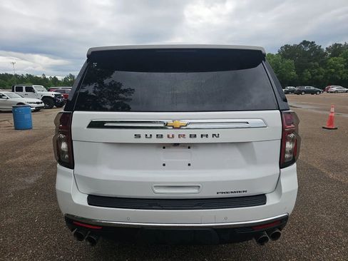 Used 2023 Chevrolet Suburban Premier RWD image 5