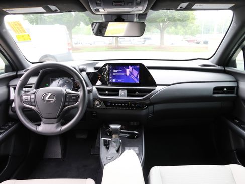 Used 2024 Lexus UX 250h FWD w/ Premium Package image 30
