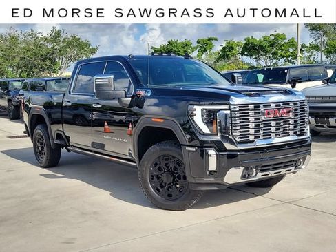 Used 2026 GMC Sierra 2500 Denali w/ Denali Reserve Package AWD/4WD image 1