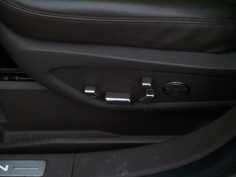 Used 2018 Lincoln MKX Reserve w/ Lincoln MKX Climate Package image 20