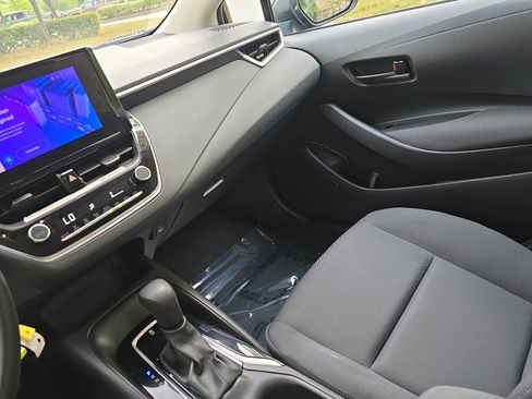 Used 2024 Toyota Corolla LE image 24