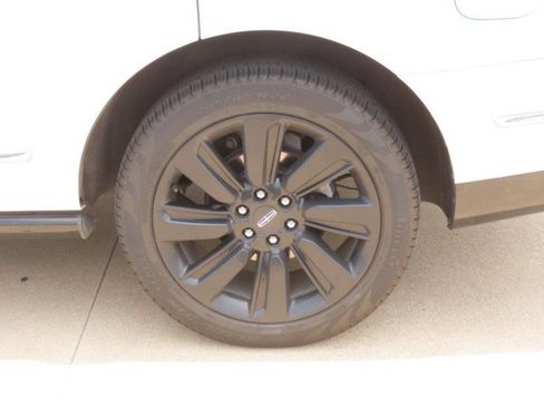Used 2023 Lincoln Navigator Black Label AWD/4WD image 16