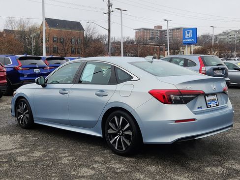 Used 2023 Honda Civic EX image 6
