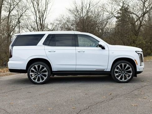 Used 2026 Cadillac Escalade Luxury w/ Touring Package image 11