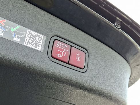 Used 2026 Mercedes-Benz GLC 300 4MATIC image 22