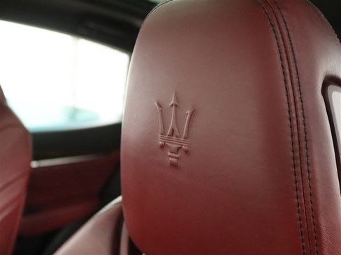 Used 2021 Maserati Levante GranSport image 13