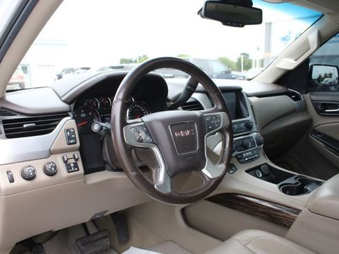 Used 2016 GMC Yukon SLT w/ Open Road Package AWD/4WD image 2