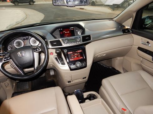 Used 2017 Honda Odyssey EX-L image 17