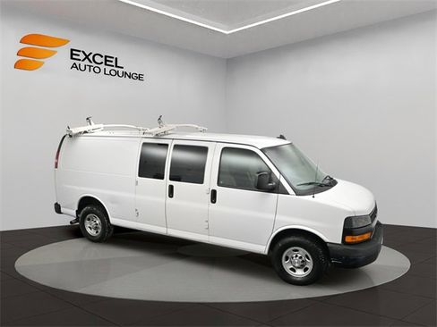 Used 2018 Chevrolet Express 2500 Extended w/ Driver Convenience Package image 38