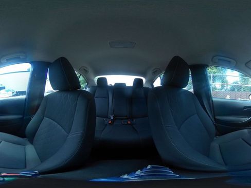 Used 2025 Toyota Corolla LE FWD image 39