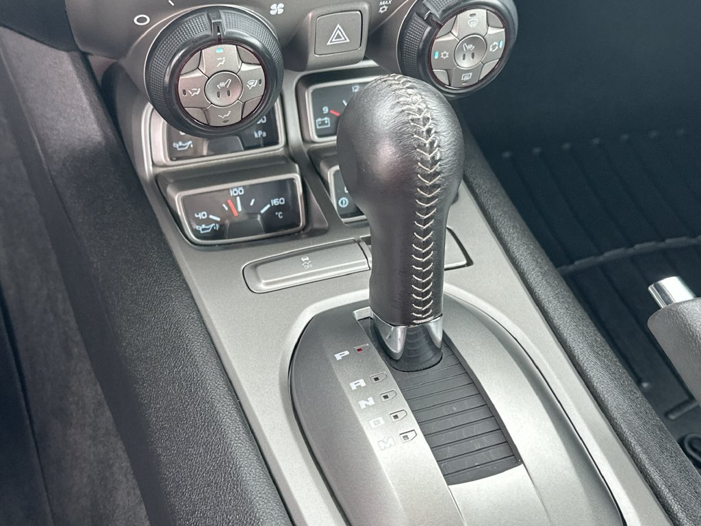 Used 2015 Chevrolet Camaro LT RWD image 21