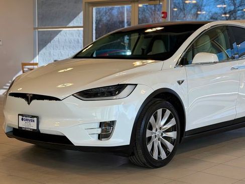 Used 2019 Tesla Model X Long Range image 4