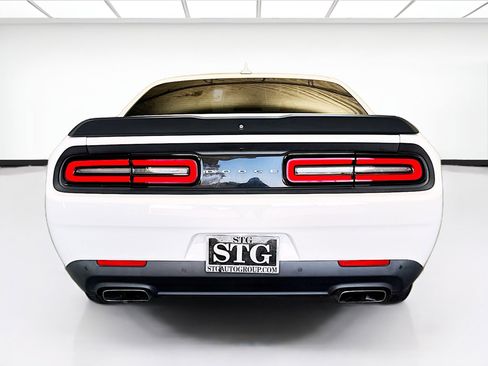 Used 2019 Dodge Challenger R/T w/ Blacktop Package RWD image 5
