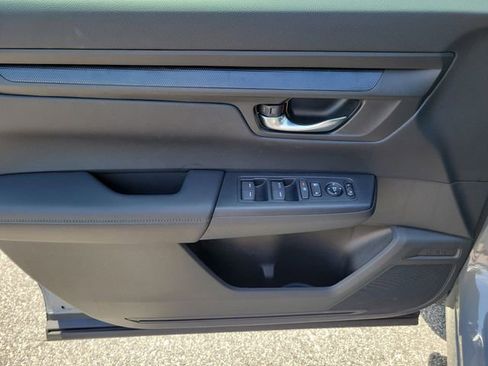 Certified 2025 Honda CR-V LX image 8