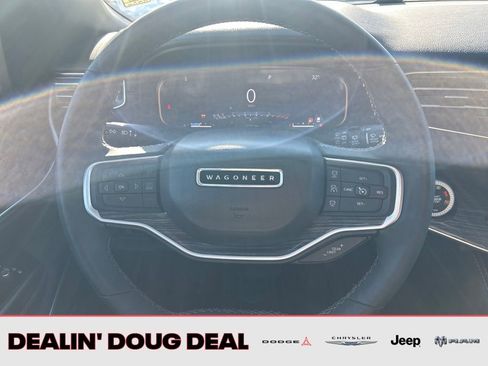 Used 2022 Jeep Wagoneer Series II w/ Premium Group I image 15