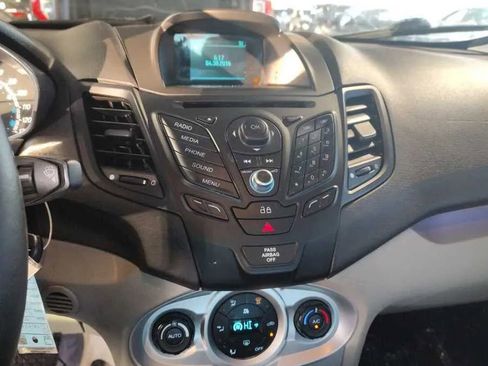 Used 2015 Ford Fiesta SE w/ Comfort Package FWD image 10