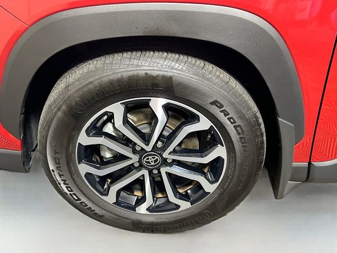 Used 2024 Toyota Corolla Cross SE image 13