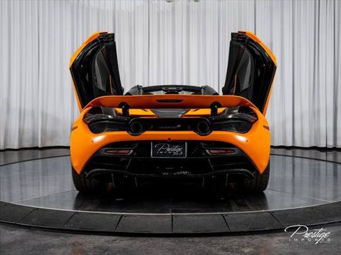Used 2020 McLaren 720S Performance RWD image 25