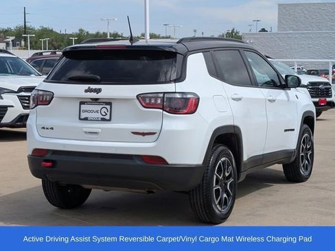 Used 2024 Jeep Compass Trailhawk AWD/4WD image 3