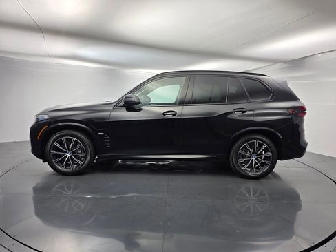 Used 2025 BMW X5 xDrive50e w/ M Sport Package image 7
