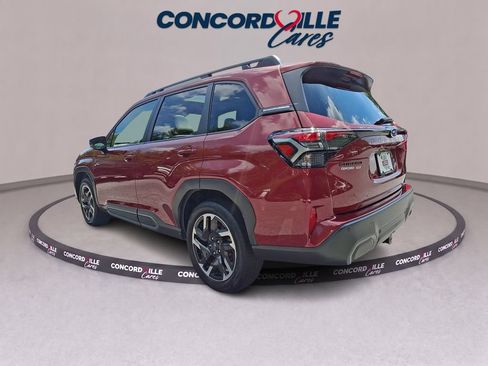 Used 2025 Subaru Forester Limited AWD/4WD image 5