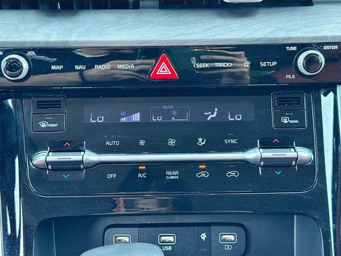 Certified 2024 Kia Carnival SX FWD image 19