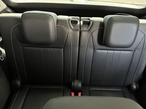Used 2023 Volkswagen Tiguan SE FWD image 17