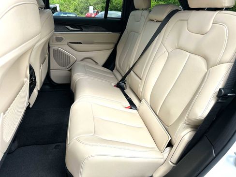 New 2026 Jeep Grand Cherokee Limited image 23